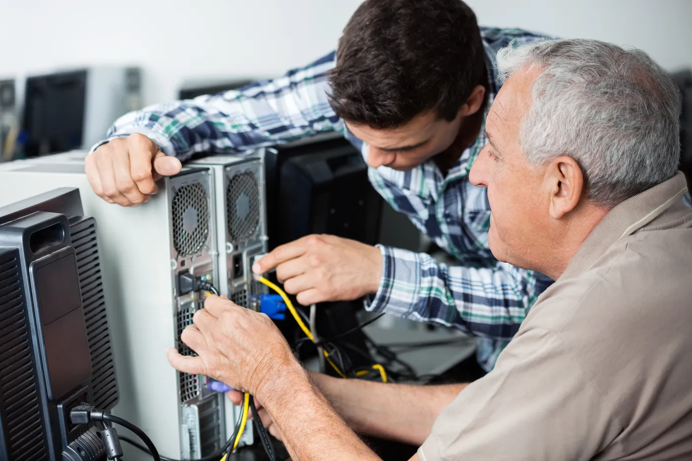 Tech support helping senior at home